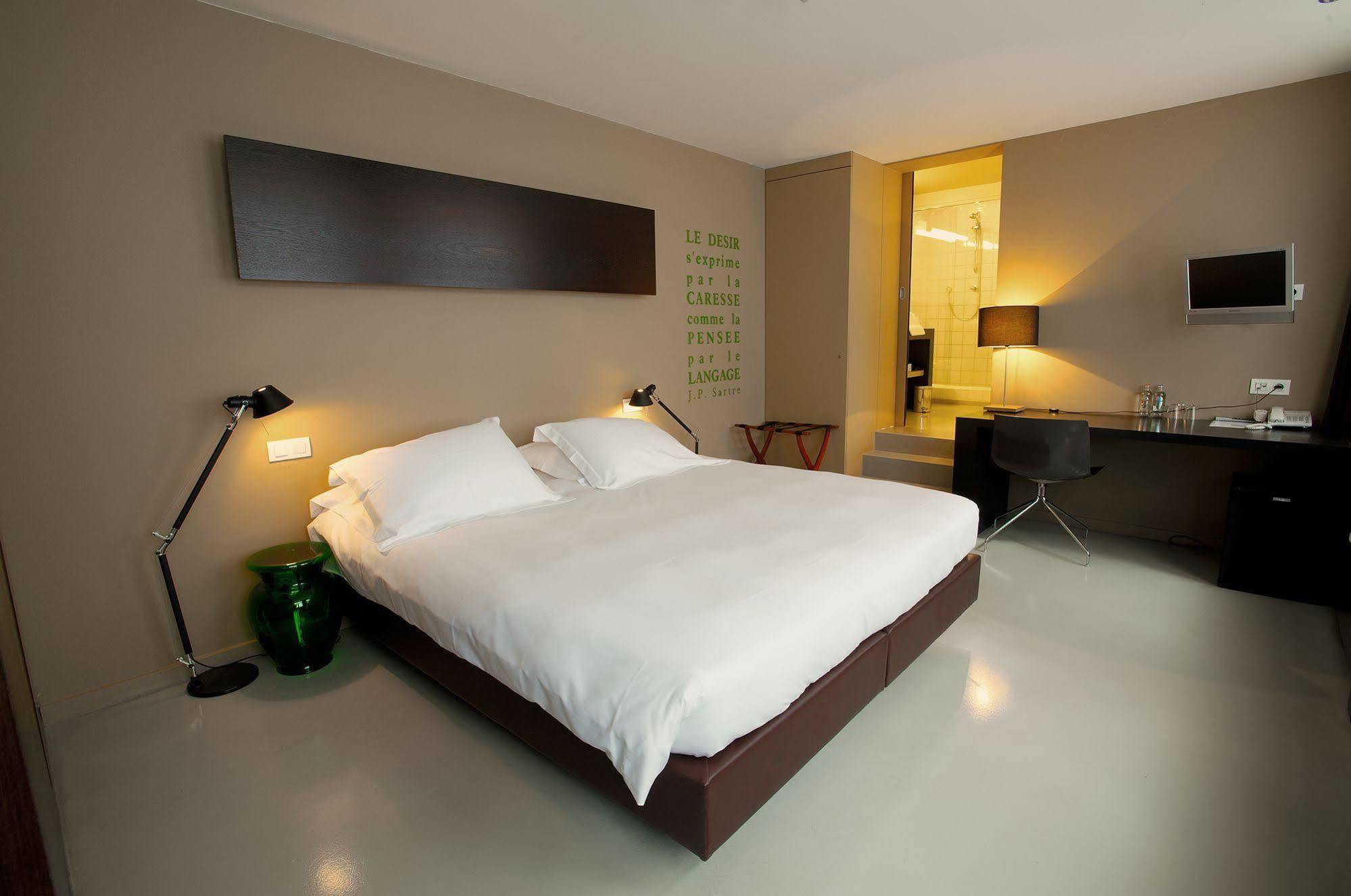 Hotel Matelote แอนต์เวิร์ป ภายนอก รูปภาพ
